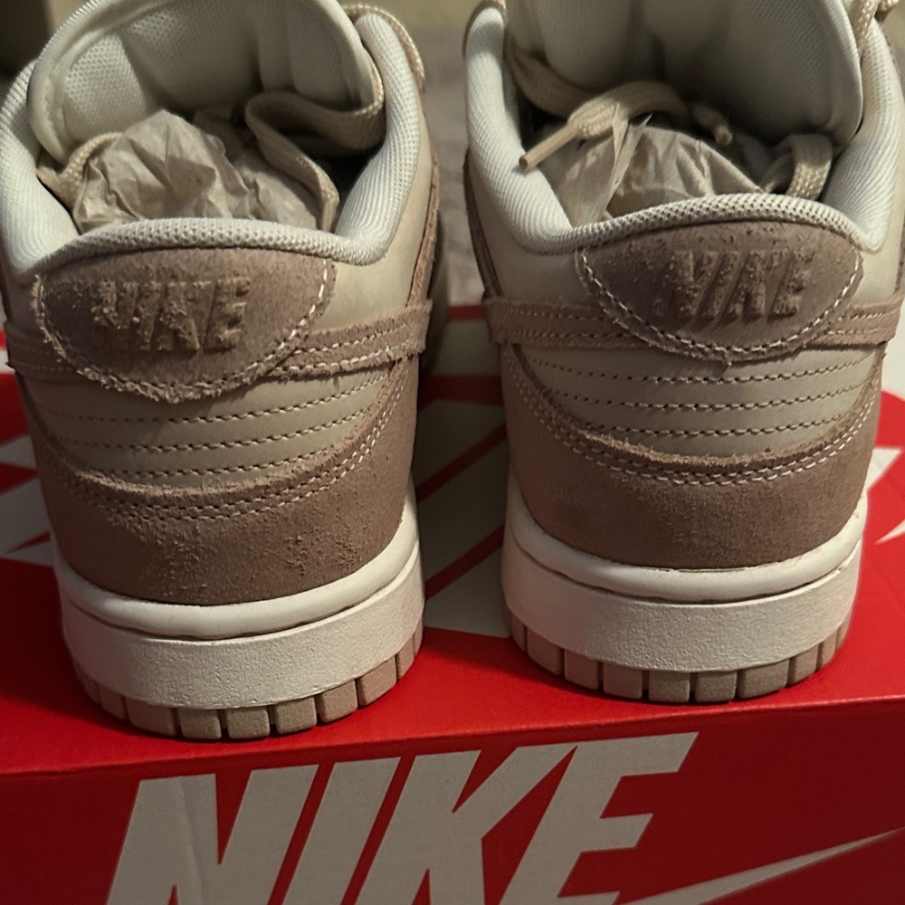 Nike Dunk Tan and Cream Low-Top Sneakers - Picture 2 of 3